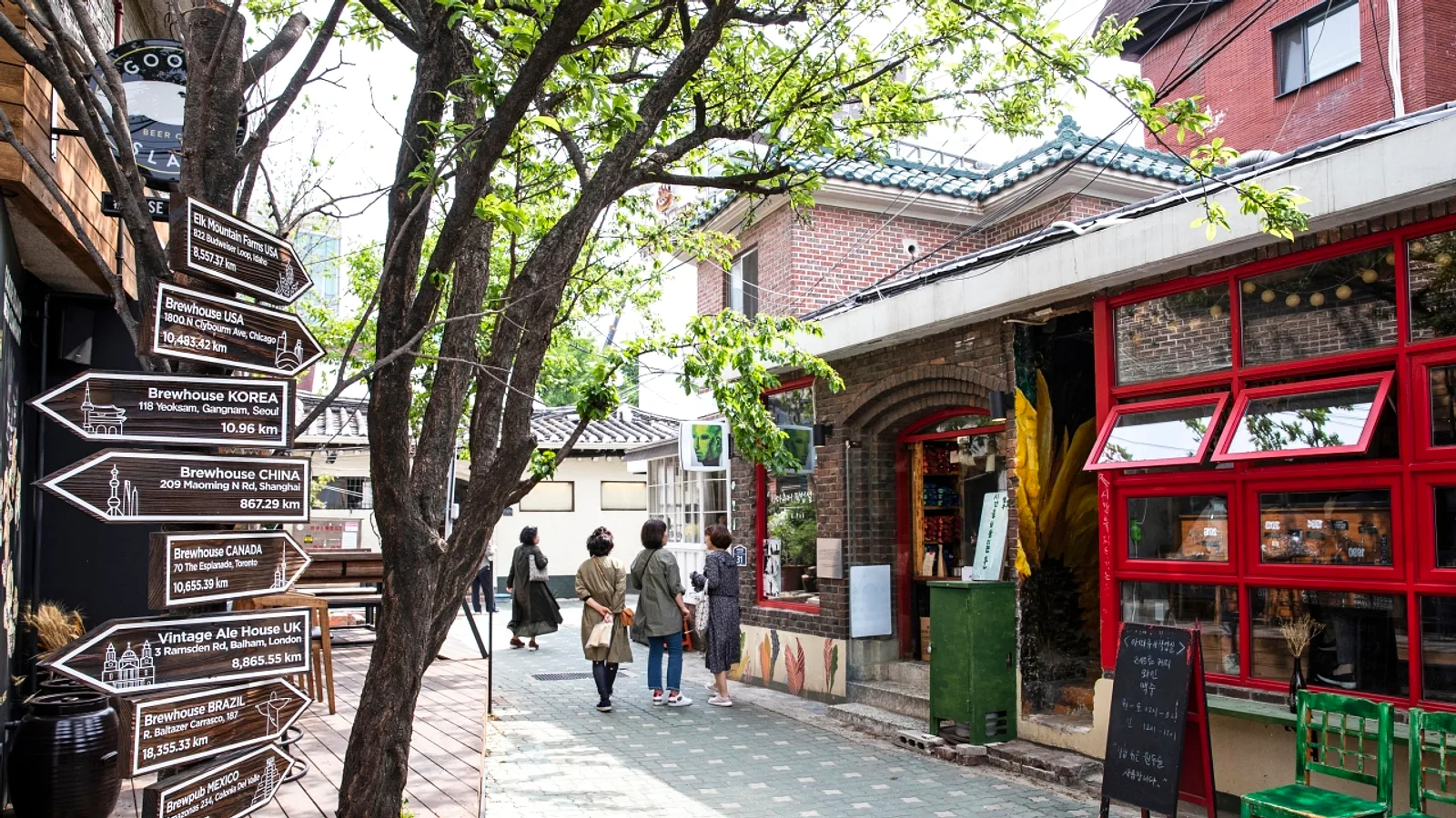 Ikseon-dong Hanok Alley(韓國觀光公社,裁切並調色)
