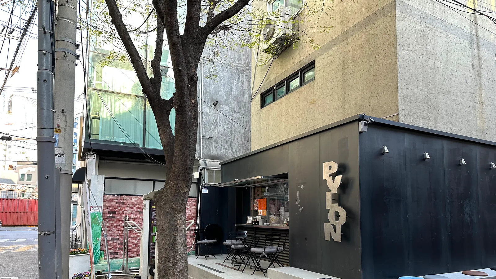 성수동 카페거리 (한국관광공사, 크롭 및 색감 보정)