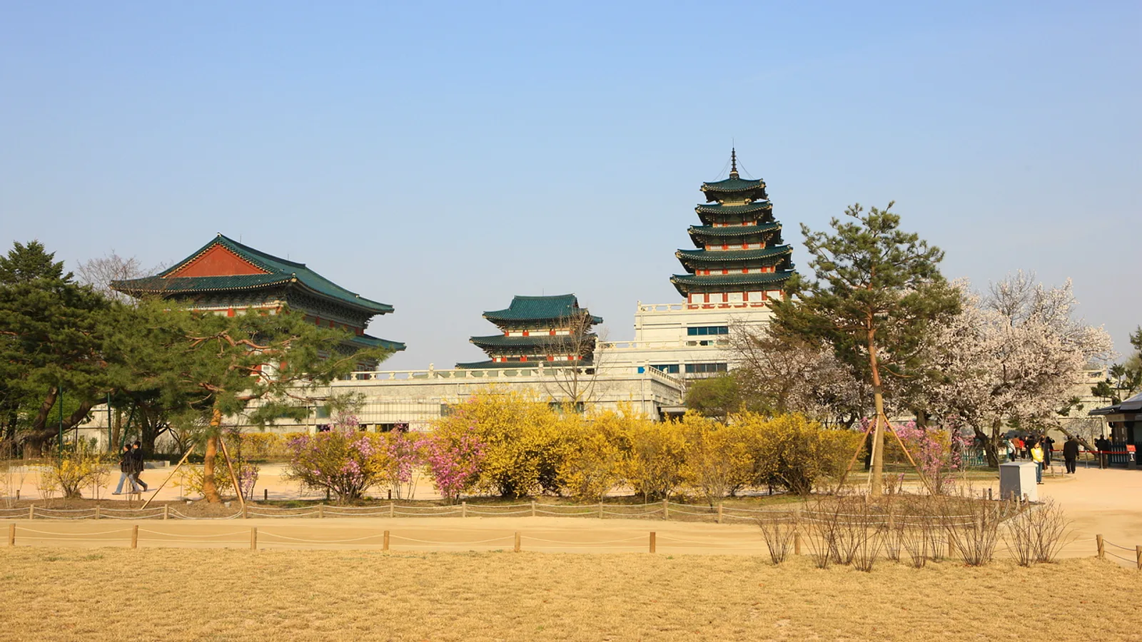 경복궁 (한국관광공사, 크롭 및 색감 보정)
