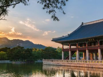 The Unique Architecture of Cheomseongdae Observatory: A Symbol of Ancient Korean Wisdom